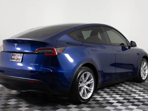 Used 2021 Tesla Model Y Long Range AWD/4WD image 7