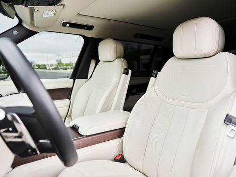 Used 2024 Land Rover Range Rover Long Wheelbase SE image 58