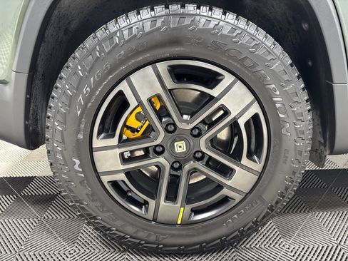 Used 2023 Rivian R1T Adventure AWD/4WD image 12