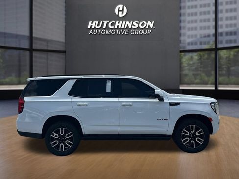 Used 2024 GMC Yukon AT4 w/ AT4 Premium Package AWD/4WD image 8