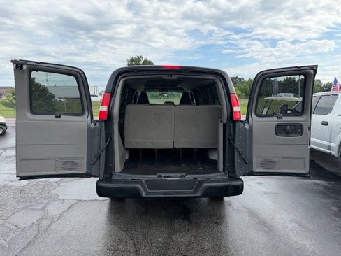 Used 2016 Chevrolet Express 2500 LS RWD image 19