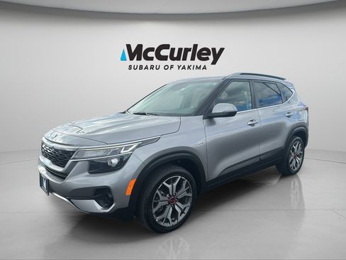 Used 2021 Kia Seltos S AWD/4WD image 2