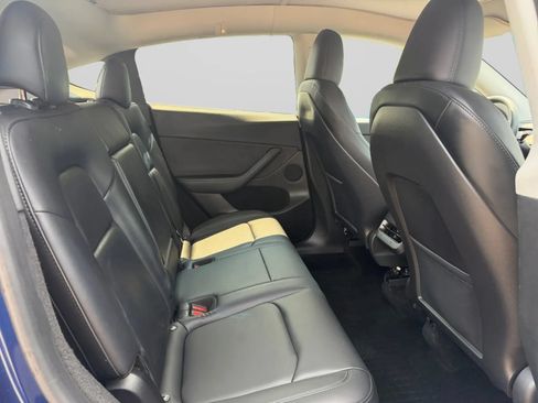 Used 2024 Tesla Model Y Long Range AWD/4WD image 31