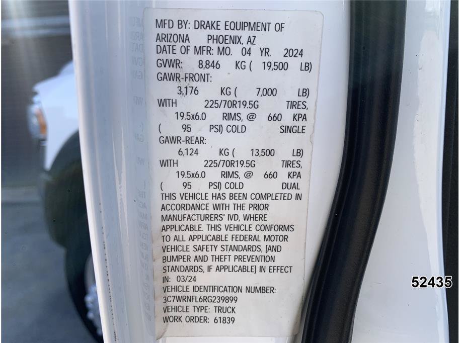 Used 2024 RAM 5500 SLT w/ Quick Order Package 2YG SLT AWD/4WD image 12