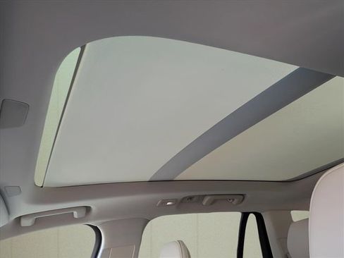 New 2026 Volvo XC90 B6 Ultra w/ Protection Package image 14