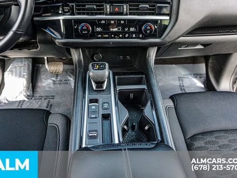 Used 2025 Nissan Pathfinder SV image 40