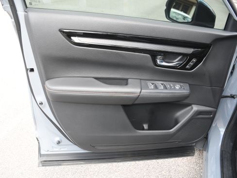 Used 2025 Honda CR-V Sport Touring image 19