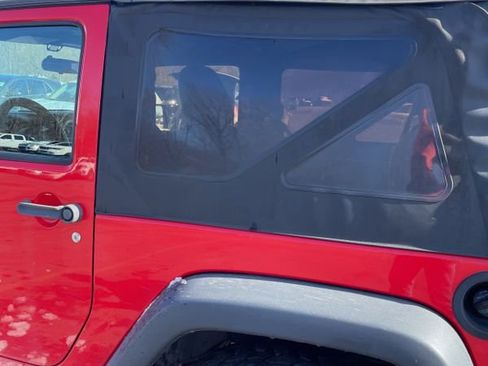 Used 2018 Jeep Wrangler Sport image 4