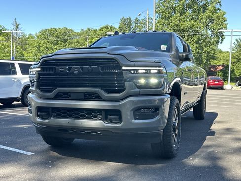 New 2026 RAM 2500 Laramie AWD/4WD image 24