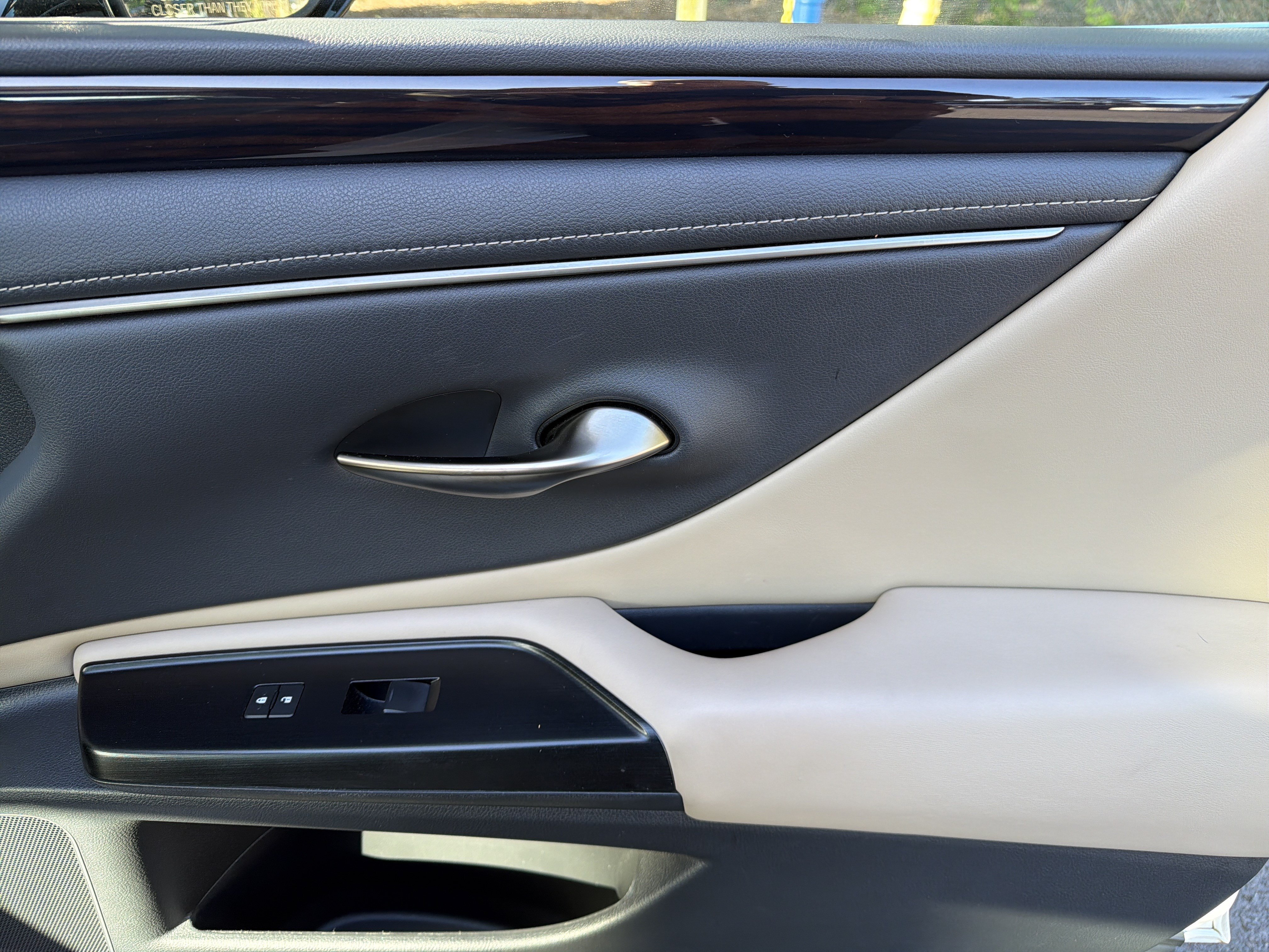 Certified 2020 Lexus ES 300h w/ Premium Package FWD image 40
