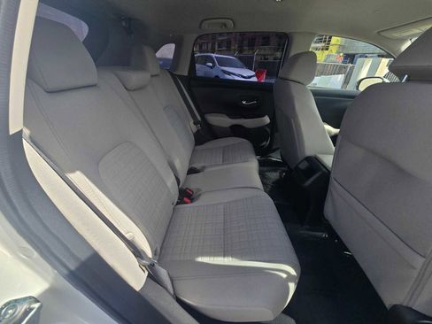 Used 2023 Honda HR-V LX image 14