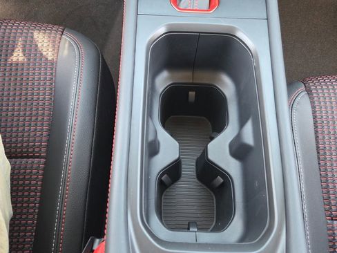 New 2026 Nissan Kicks SR image 18