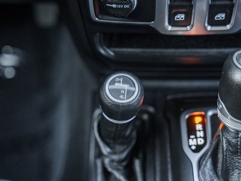 Used 2020 Jeep Wrangler Sport image 26