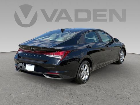 Used 2023 Hyundai Elantra SE FWD image 16