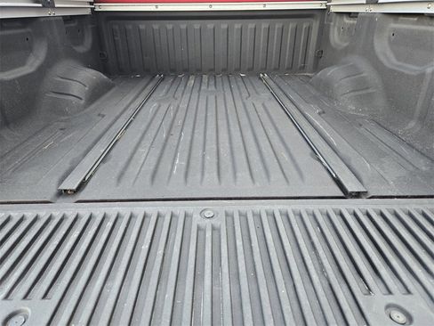 Used 2021 Nissan Titan PRO-4X w/ Pro-4x Convenience Package image 29