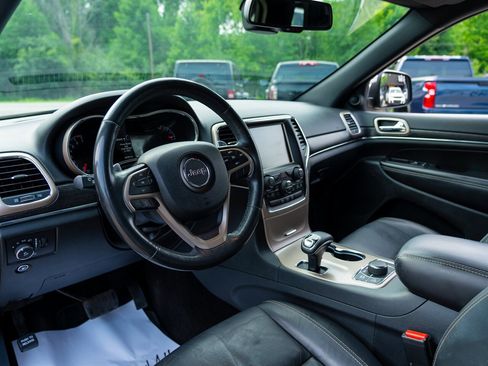 Used 2015 Jeep Grand Cherokee Limited w/ Trailer Tow Group IV image 18