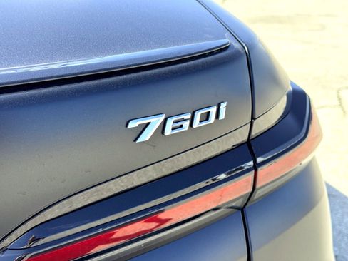 Used 2024 BMW 760i xDrive image 8
