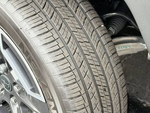 New 2026 Jeep Cherokee Laredo AWD/4WD image 31