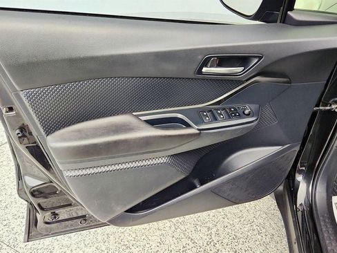 Used 2018 Toyota C-HR XLE FWD image 10