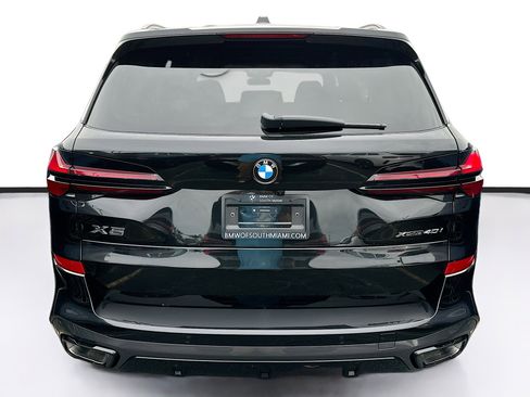 New 2026 BMW X5 xDrive40i w/ M Sport Package AWD/4WD image 5