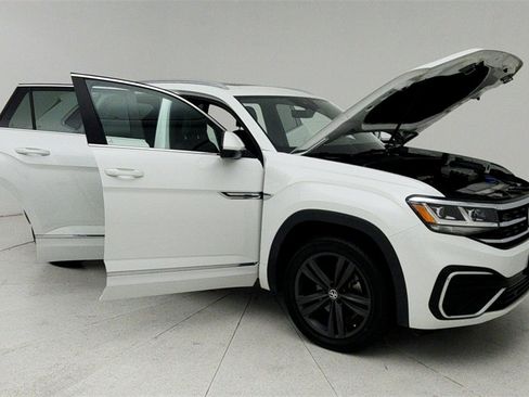 Used 2022 Volkswagen Atlas Cross Sport SEL R-Line image 13