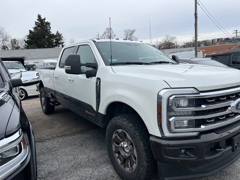 Used 2024 Ford F350 King Ranch w/ FX4 Off-Road Package image 2