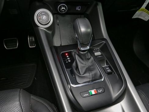 Used 2024 Alfa Romeo Tonale Veloce image 31