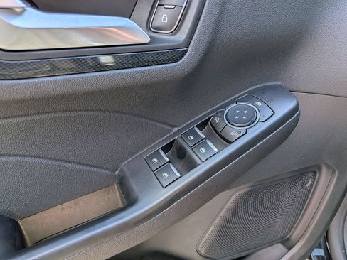 Used 2025 Ford Escape ST-Line FWD image 13