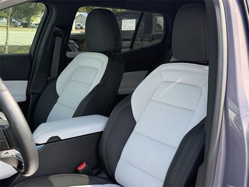 Used 2024 Chevrolet Equinox EV LT w/ LPO, All-Weather Mat Package image 15