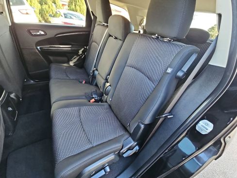Used 2020 Dodge Journey SE w/ Blacktop Package image 19