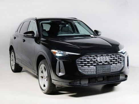 New 2025 Audi Q5 Premium Plus image 1