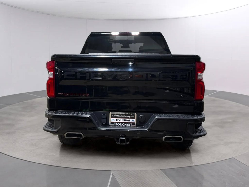 Used 2023 Chevrolet Silverado 1500 RST w/ Redline Edition AWD/4WD image 4
