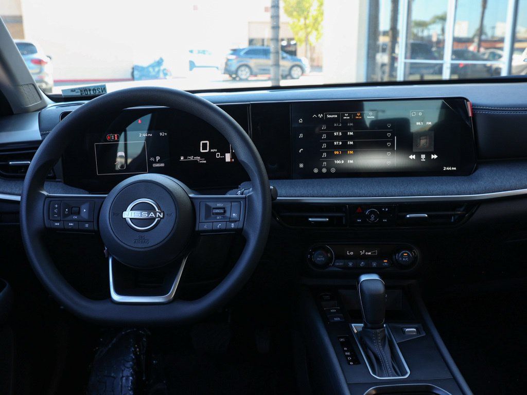 Used 2026 Nissan Kicks SV FWD image 23