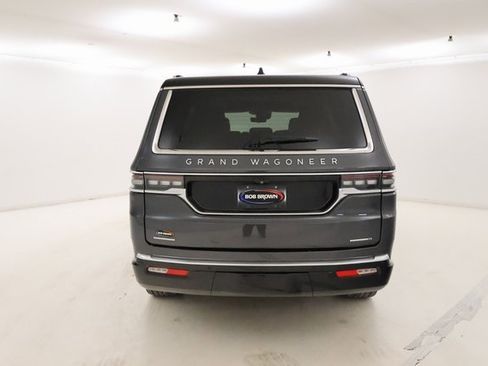 Used 2022 Jeep Grand Wagoneer Series II w/ Convenience Group III image 4