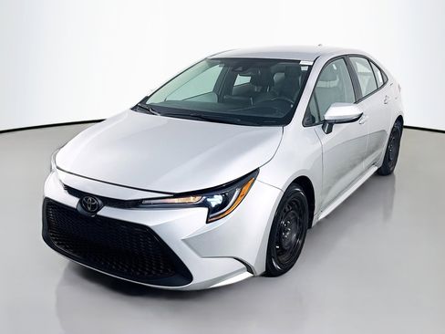Used 2020 Toyota Corolla LE FWD image 4
