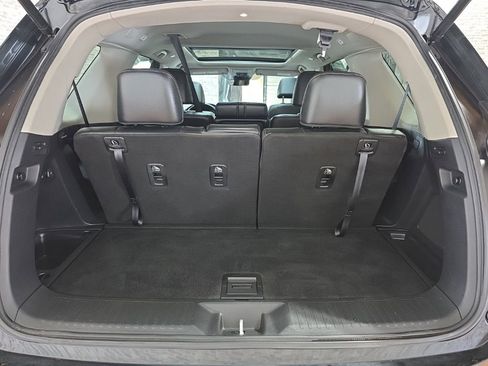 Used 2023 Honda Pilot Touring image 13