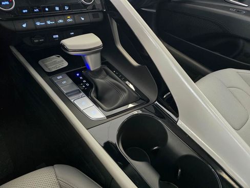 New 2026 Hyundai Elantra Limited FWD image 28
