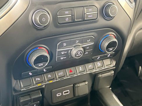 Used 2021 Chevrolet Silverado 1500 RST AWD/4WD image 15