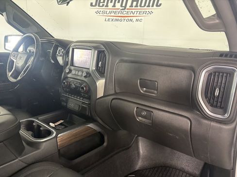 Used 2020 Chevrolet Silverado 1500 LT Trail Boss AWD/4WD image 31