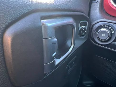 Used 2019 Jeep Wrangler Unlimited Rubicon AWD/4WD image 24