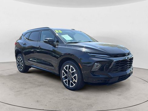 Used 2025 Chevrolet Blazer RS AWD/4WD image 1