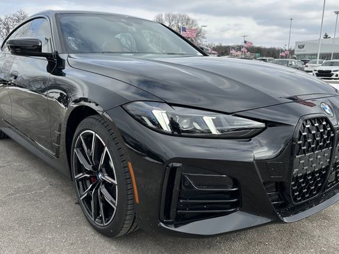 Used 2026 BMW 430i xDrive w/ M Sport Package AWD/4WD image 2