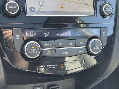 Used 2015 Nissan Rogue SL w/ SL Premium Package AWD/4WD image 28