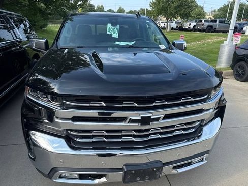 Used 2020 Chevrolet Silverado 1500 LTZ w/ LTZ Plus Package AWD/4WD image 8