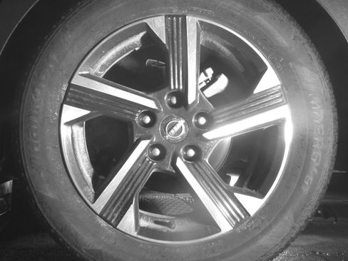 Used 2025 Nissan Sentra SV FWD image 14