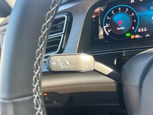 New 2026 Volkswagen Atlas Cross Sport SE FWD image 23