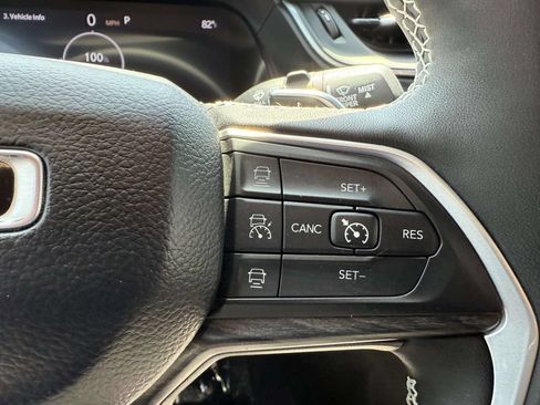 Used 2024 Jeep Grand Cherokee Limited AWD/4WD image 22