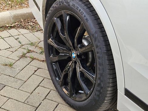 Certified 2024 BMW X7 xDrive40i w/ M Sport Package image 7