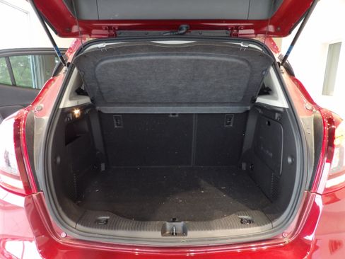 Used 2022 Buick Encore Preferred w/ Safety Package AWD/4WD image 19