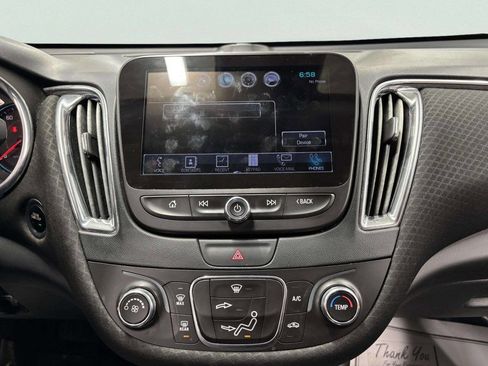 Used 2017 Chevrolet Malibu LT w/ Driver Confidence Package image 23